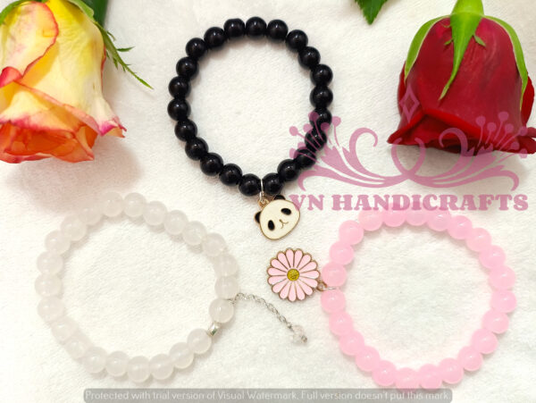 GLASS BEAD CHARM BRACELET - HCBT1002_WHITE-BLACK-PINK
