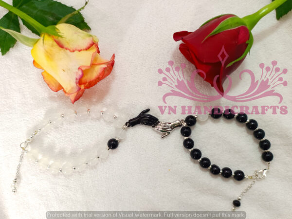 GLASS BEAD MAGNETIC CHARM BRACELET - HCBT1002_WHITE-BLACK